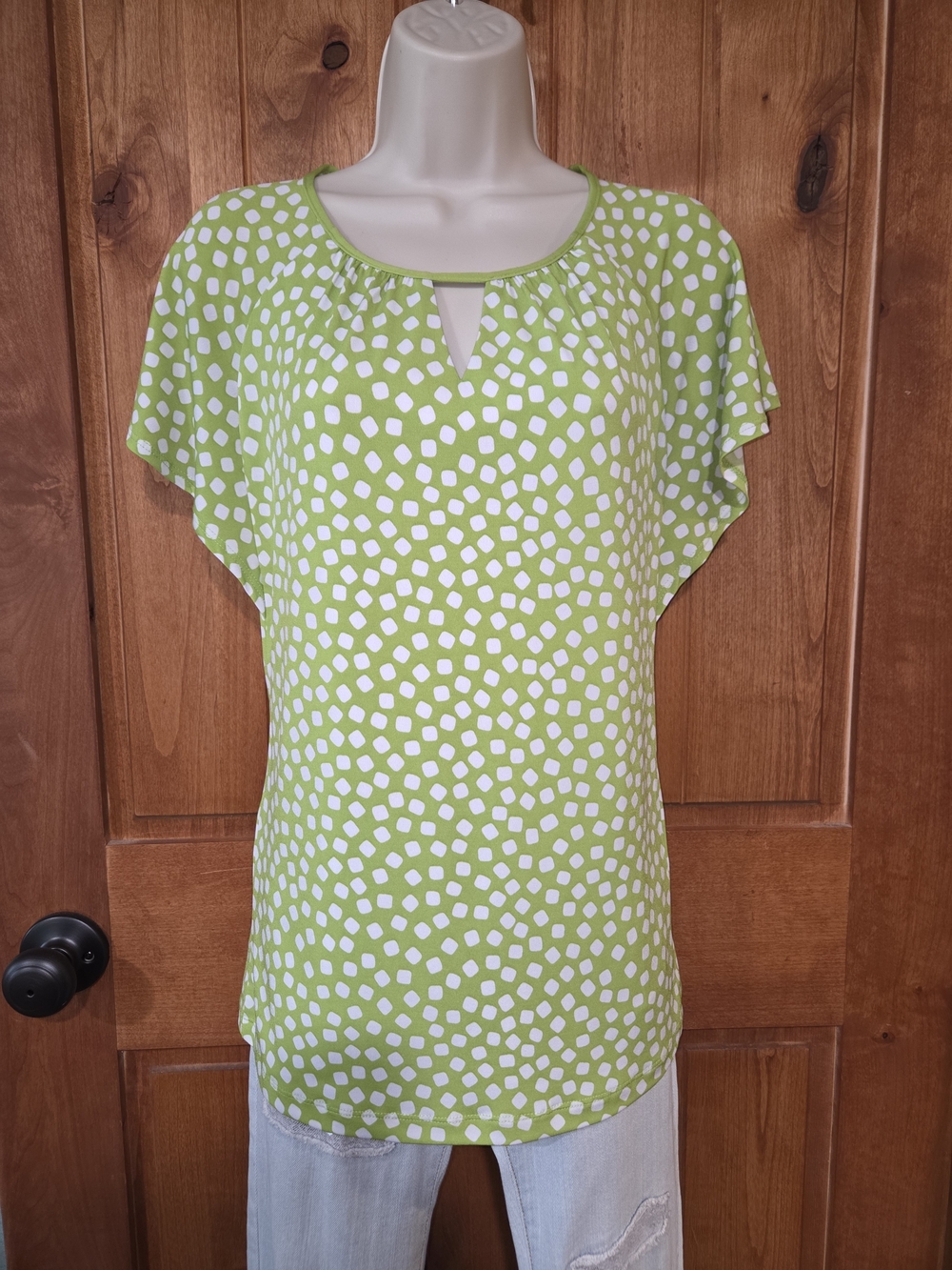 Women's Lime Dot Keyhole Flutter Sleeve Top